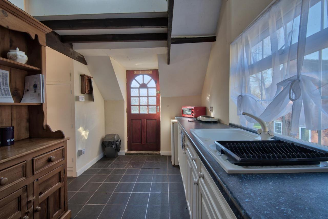 17Th-Century One Bed Studio With Parking & Garden! Elkesley Eksteriør billede