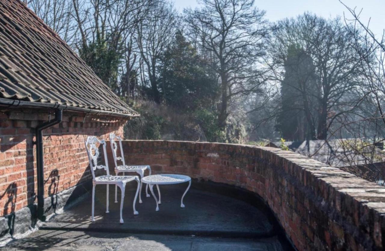 17Th-Century One Bed Studio With Parking & Garden! Elkesley Eksteriør billede